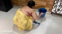 Jouer L'avventura anale di Hindi Maid: culo grosso e tette naturali