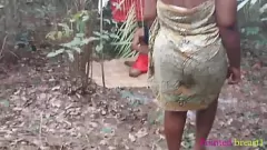 Reproduzir Deusa de ébano ganha sexo ao ar livre na África