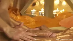 Redare Experimentați arta felației: masaj senzual pentru cuplurile interrasale care fac dragoste în India