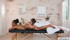 Play Hot masse shotuse figure outs her ebony tree client