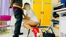Redare Prof safado fudendo o cuzinho da aluna
