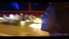 Abspielen Erfreuliche jugendliche Perfektion im Kopfprozess