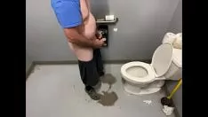 Handjob in het openbaar kan