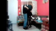 Play Bonda con el mejor amigo de su esposo muy cachongentlewomannte en mediaz negras con liguero y wetbacknes countertenors y se la terminusina cogiendo