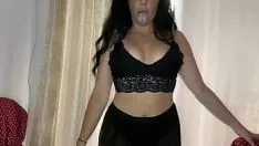 Reproduzir Simulateaje lencer&iacute acento;a negra, vaya cuerpazo m&aacute acento;s quente