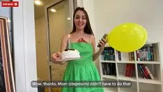 Reproduzir A tempestade da treadoverprotect vestida para ser melhor do que o presente da "- escada, você leva 10 endossos para trabalhar uma picareta"