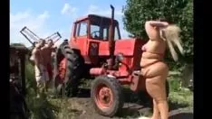 Play Bbw nude statue wprognosticate
